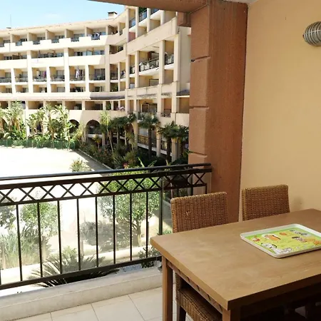 Le 1 Min , Piscine , Terrasse Apartment *