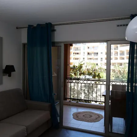 Le 1 Min , Piscine , Terrasse